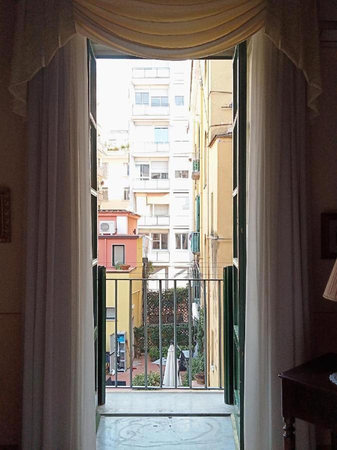 Maison Barriera - Luxury Suites - Salerno City Center Экстерьер фото