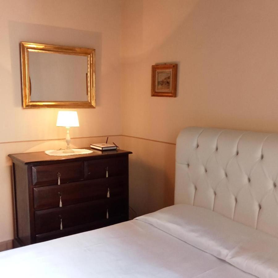 Maison Barriera - Luxury Suites - Salerno City Center Экстерьер фото